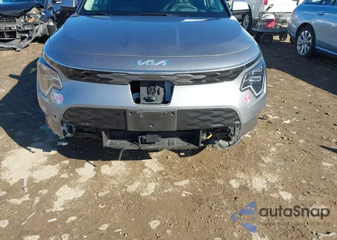 2024 Kia Niro Ev Wave z USA, uszkodzony, nr VIN KNDCT3L16R5109931